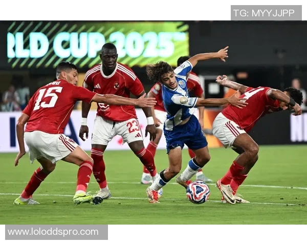 世界杯波尔图大胜里昂五球狂潮绝杀瞬间点燃全场激情解析