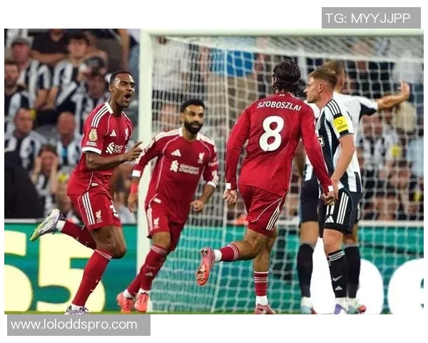 中超赛场惊现冷门国米5-1逆袭利物浦神扑瞬间震撼全场 中超赛场惊现冷门国米5-1逆袭利物浦神扑瞬间震撼全场