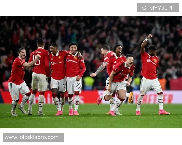 足总杯激战多特蒙德与曼联战成平局逆转瞬间点燃全场激情 足总杯激战多特蒙德与曼联战成平局逆转瞬间点燃全场激情